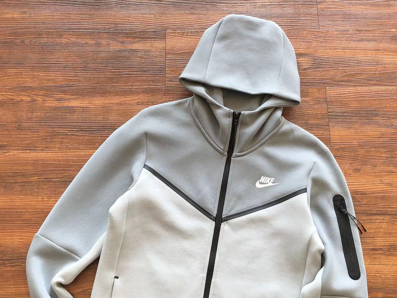 NIKE TECH FLEECE HOODIE x GREY/WHITE