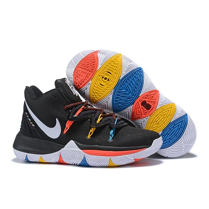 NIKE KYRIE 5