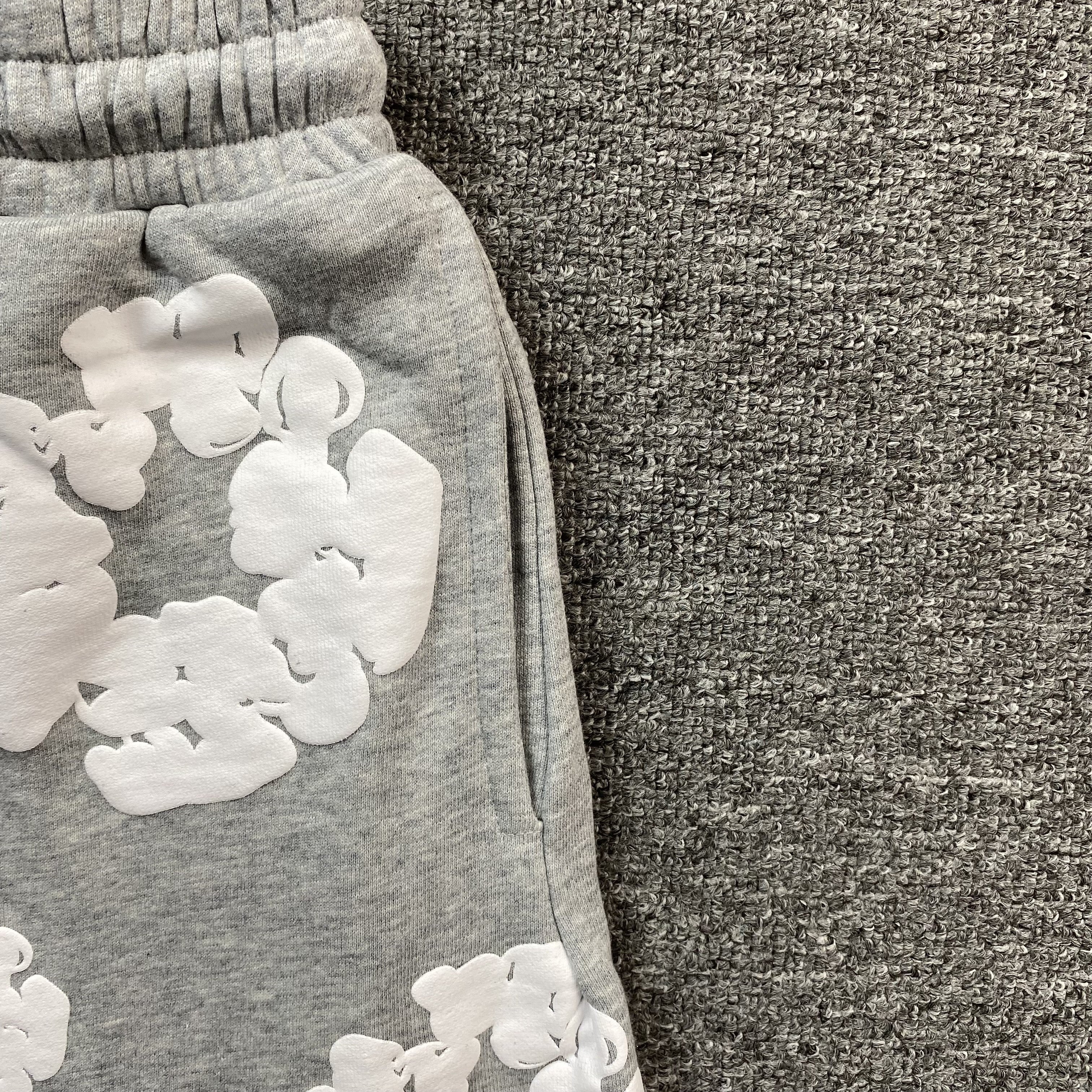 DENIM TEARS COTTON WREATH SHORTS GREY