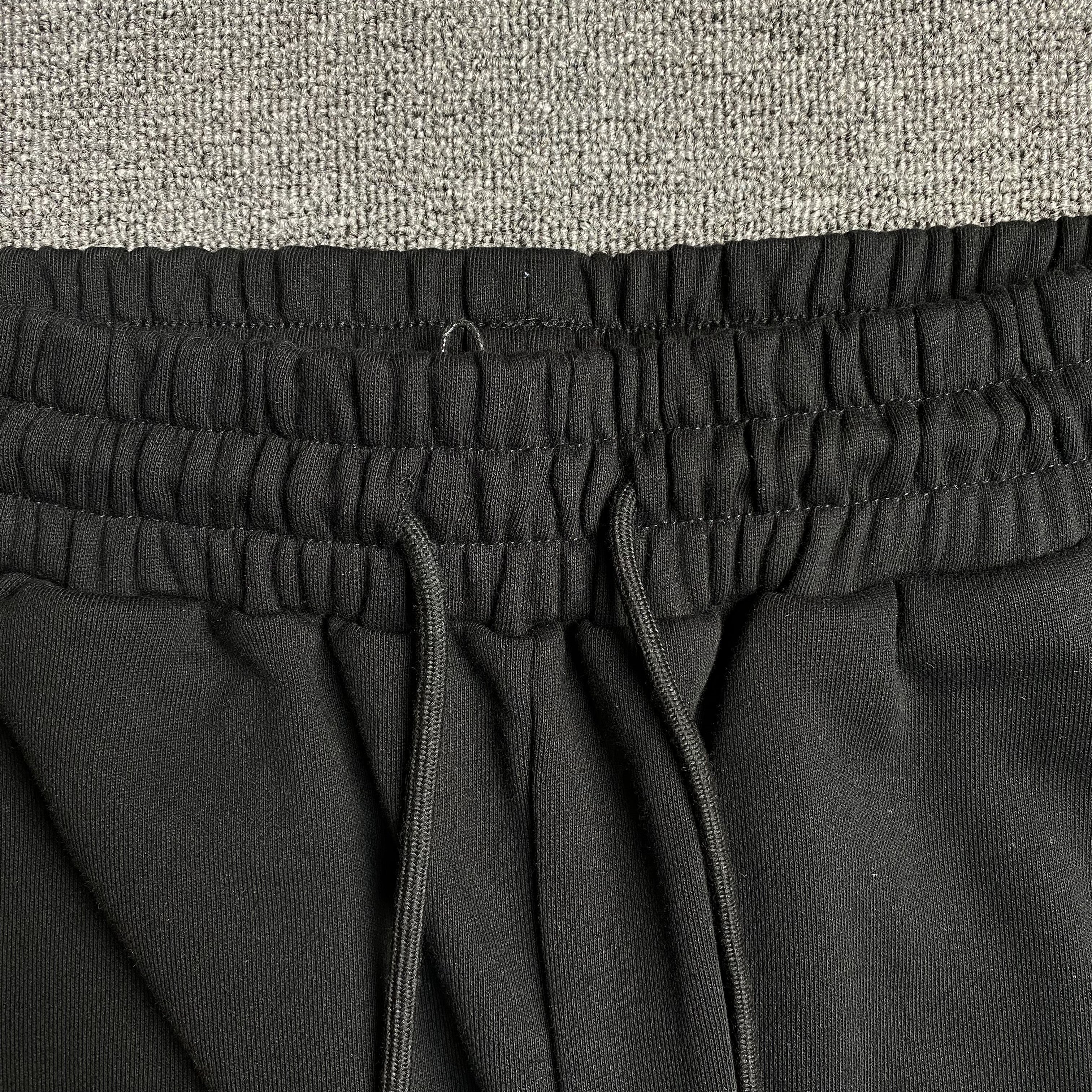 DENIM TEARS x OFFSET WREATH SWEATPANTS BLACK