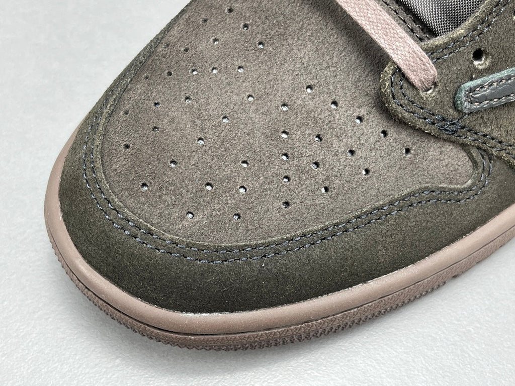 JORDAN 1 RETRO LOW OG SP x TRAVIS SCOTT VELVET BROWN