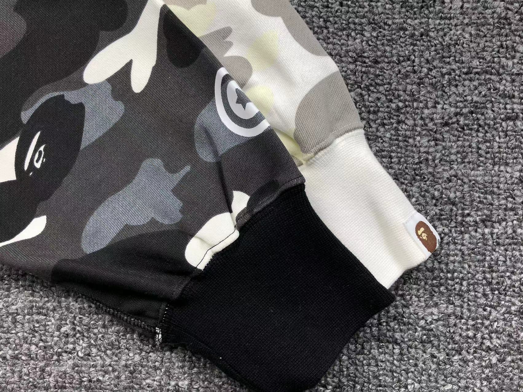 BAPE CITY CAMO HALF SHARK FULL ZIP HOODIE WHITE/BLACK