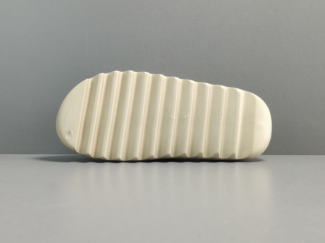 ADIDAS YEEZY SLIDE x BONE