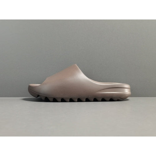 ADIDAS YEEZY SLIDE x SOOT