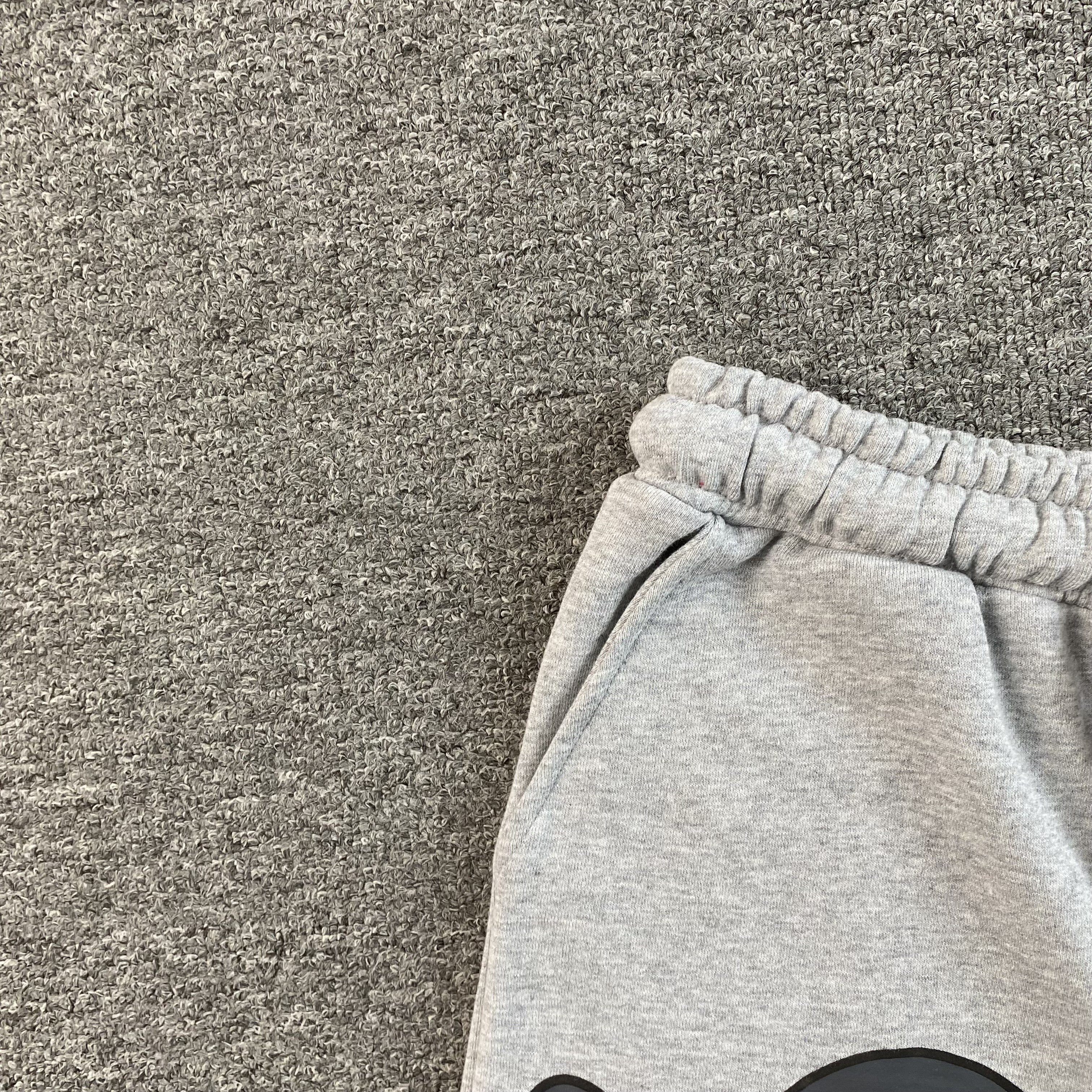 SYNA WORLD SHORTS GREY