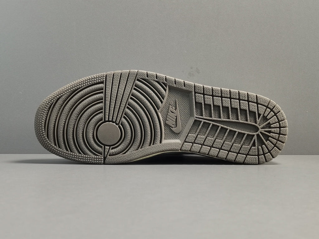 JORDAN 1 LOW x TRAVIS SCOTT REVERSE MOCHA