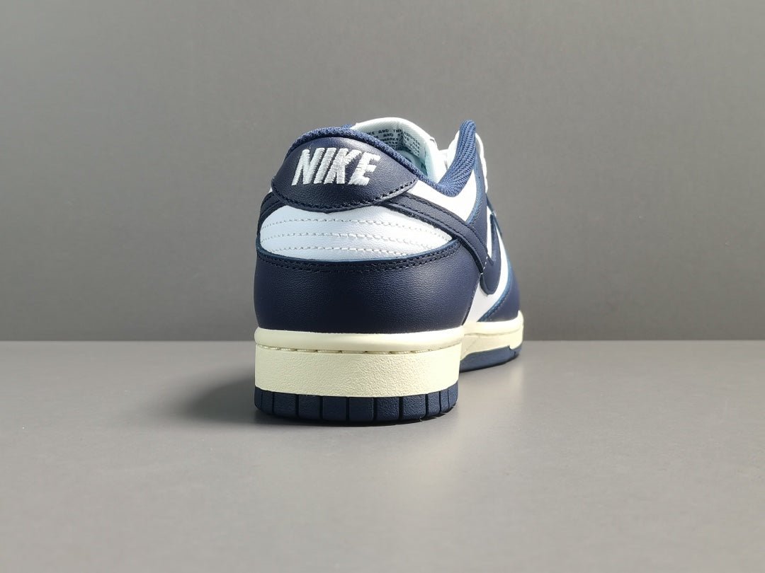 NIKE DUNK x VINTAGE NAVY