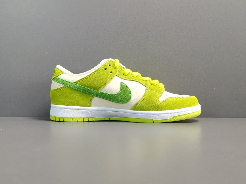 NIKE SB DUNK x GREEN APPLE